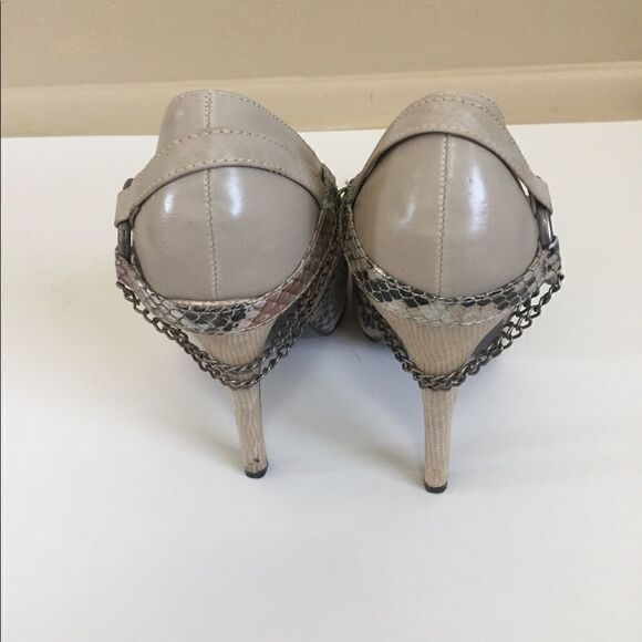 BKE Sole Heels  - Picture 3 of 8